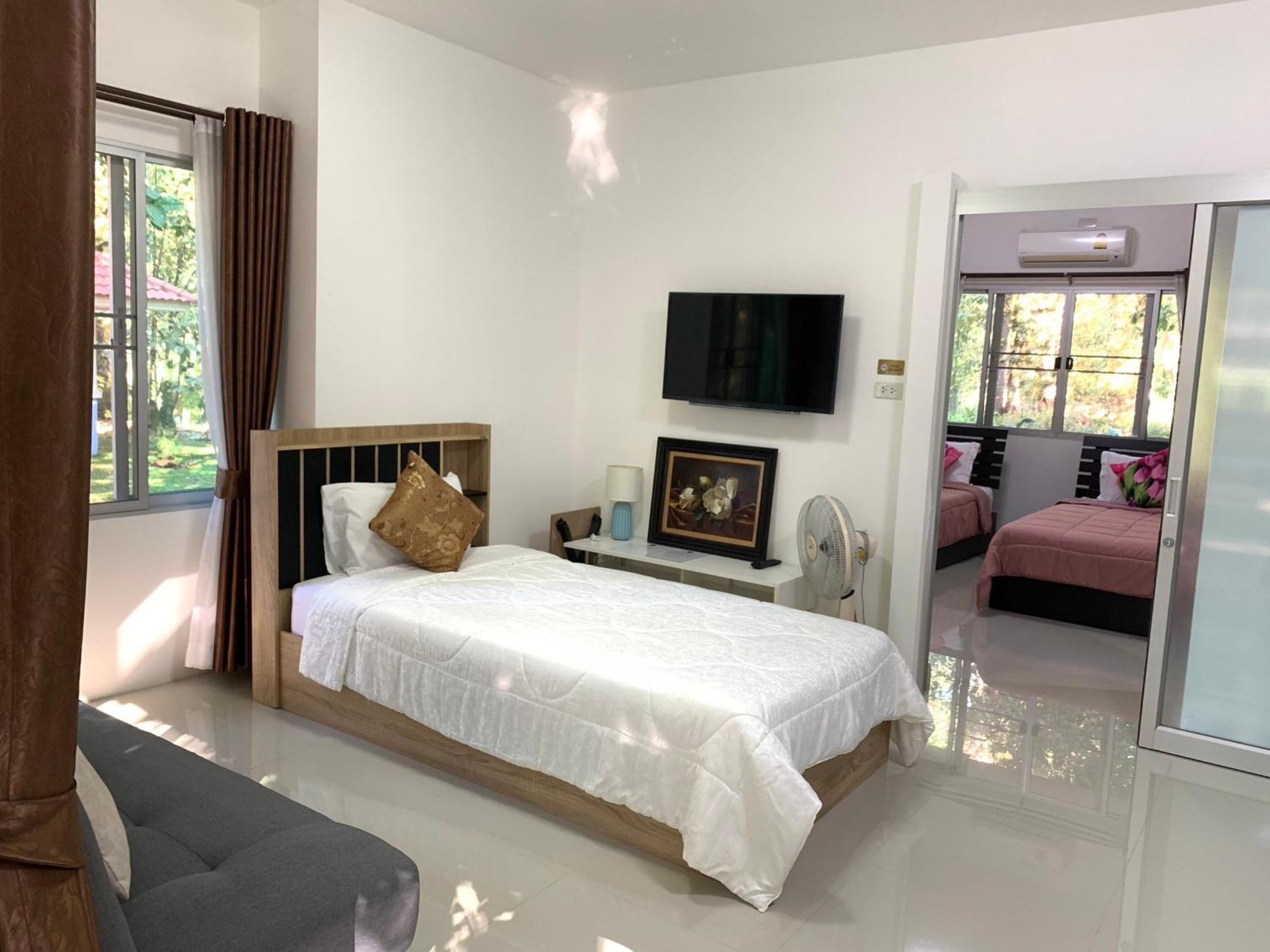 Baan Pingkan Wellness Resort San Kamphaeng Extérieur photo