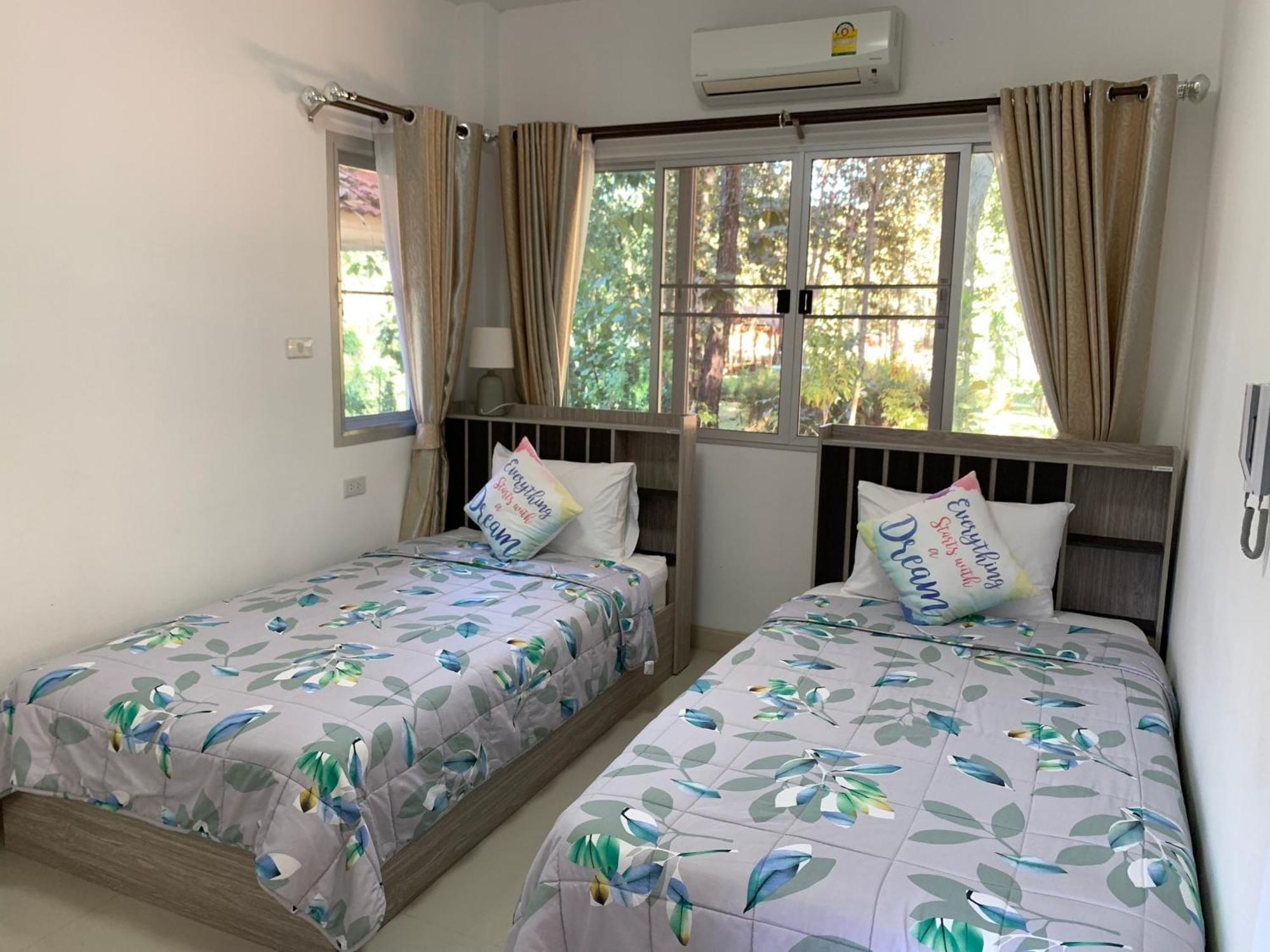 Baan Pingkan Wellness Resort San Kamphaeng Extérieur photo